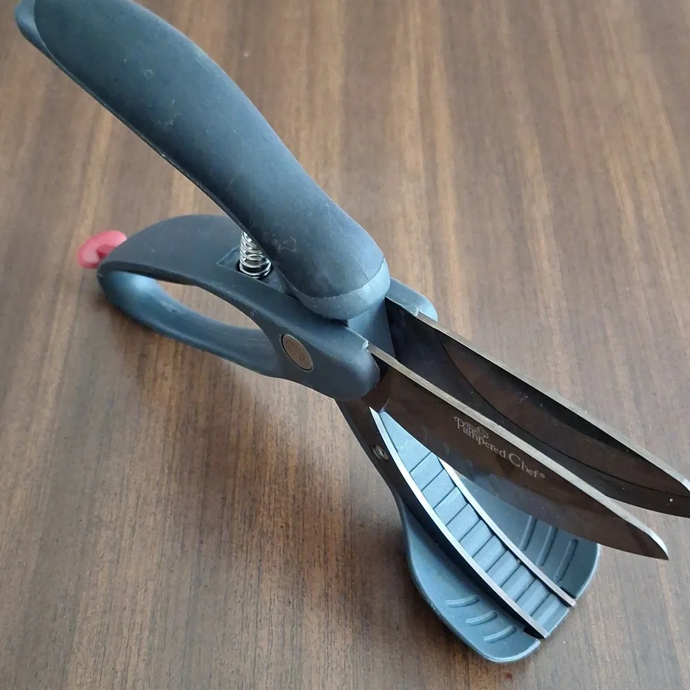 Pampered Chef Salad Chopper